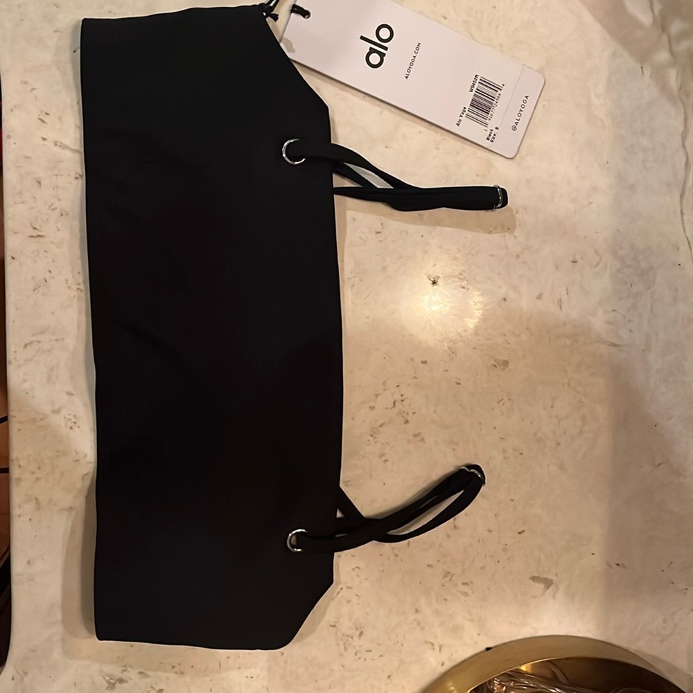 Alo black sports bra NWT SMALL